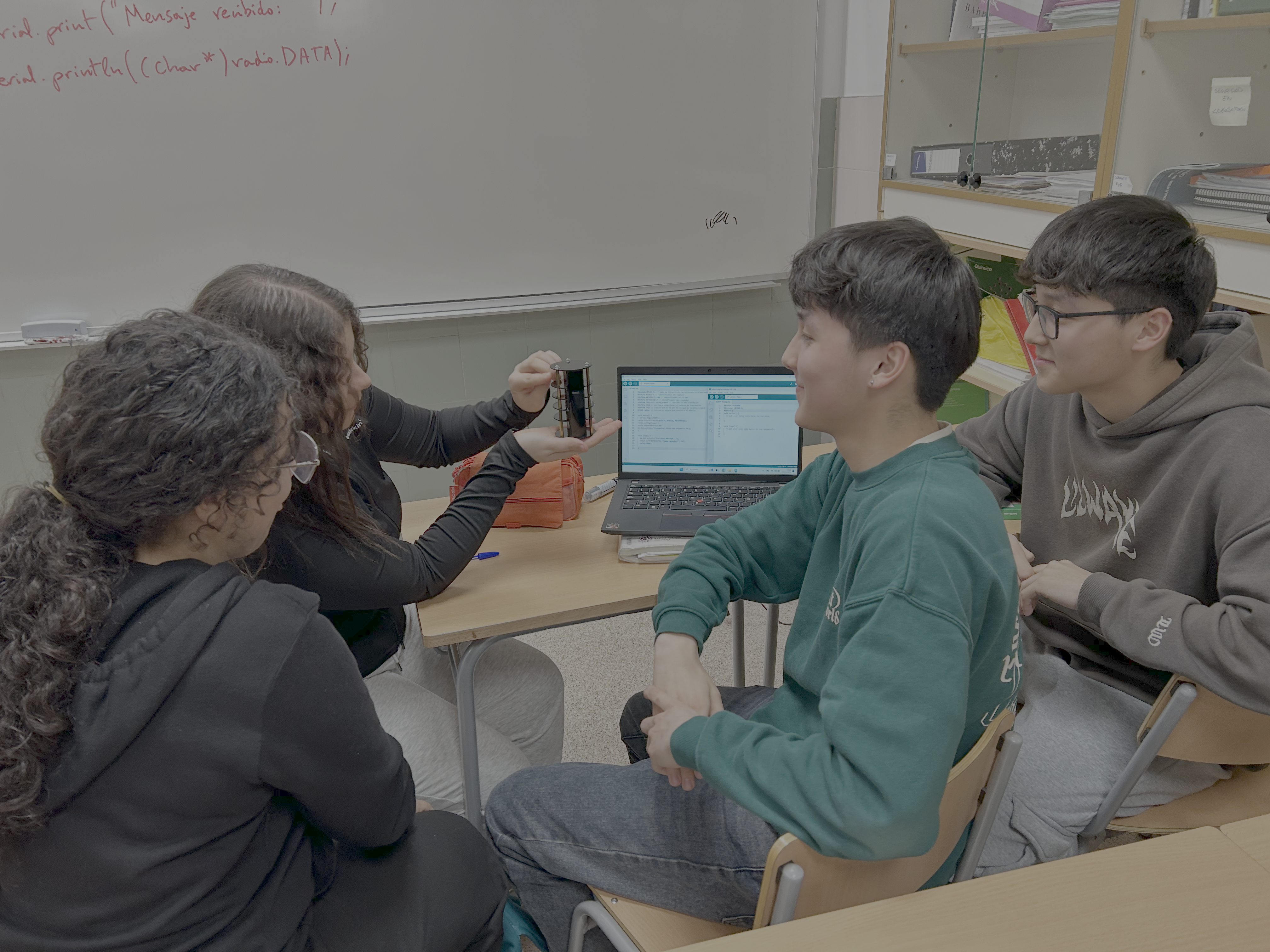 Equipo Nartex con Prototipo